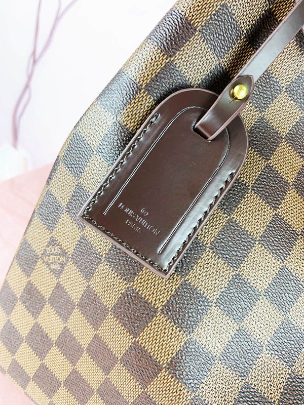 ルイヴィトンバッグ素材ディテール